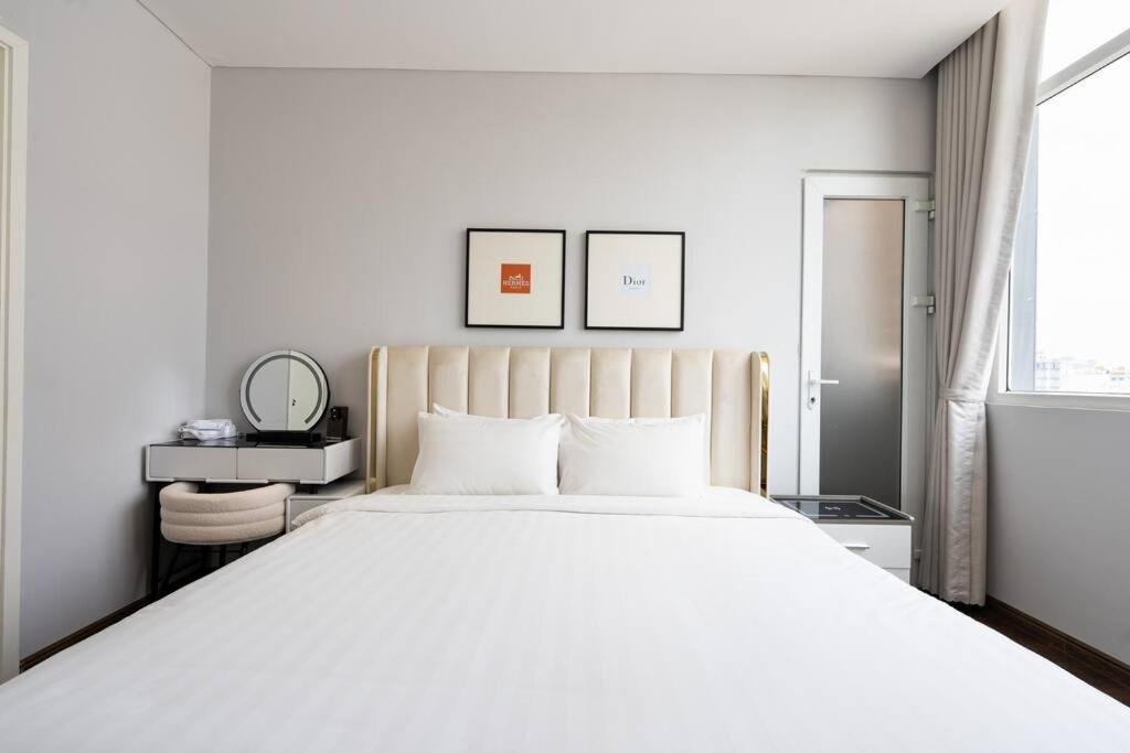 Căn hộ The Rixx Minimalism Apartment@ Ben Thanh/3bedrooms TP. Hồ Chí Minh